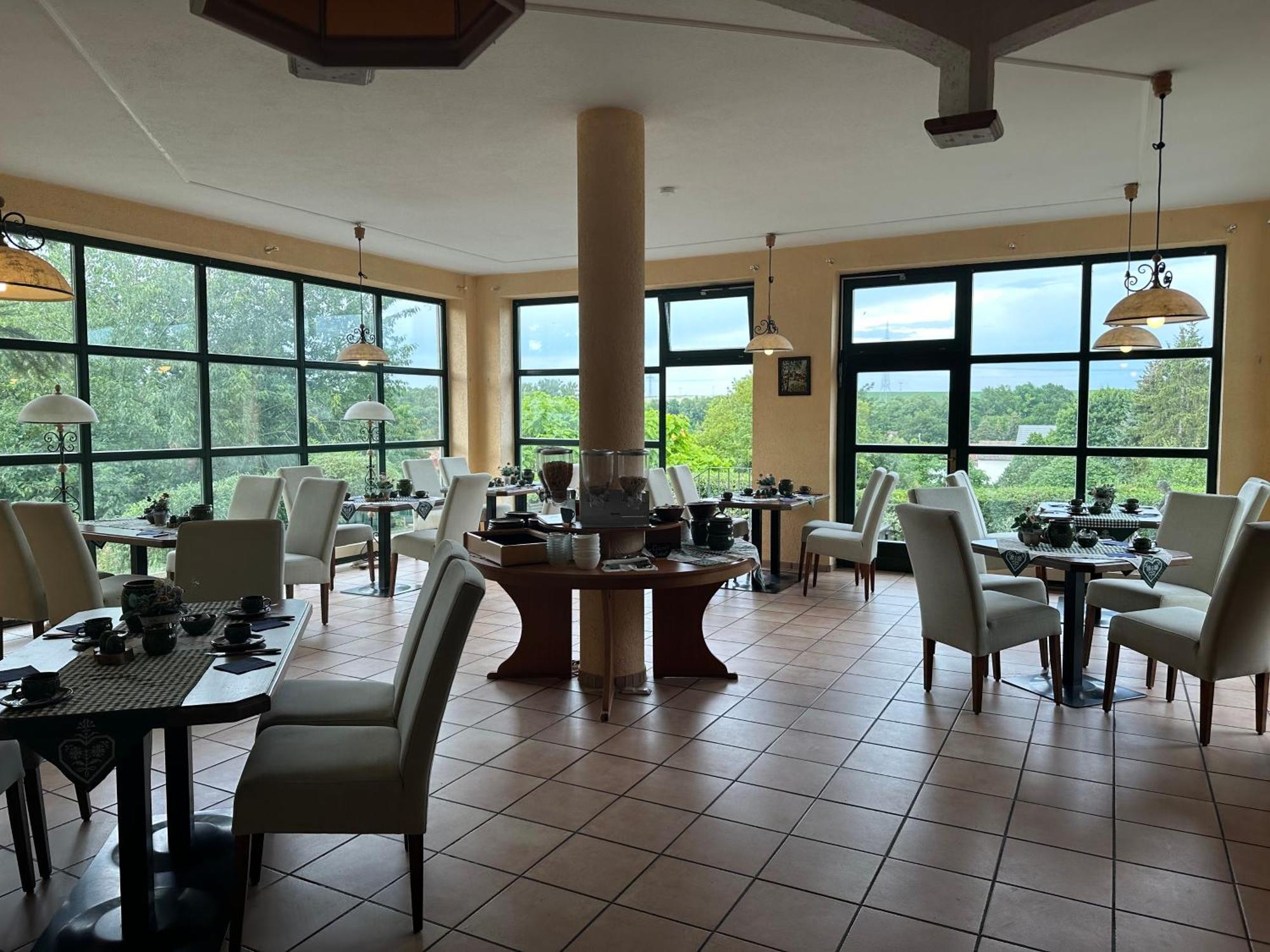 Burgenblick Hotel 3*
