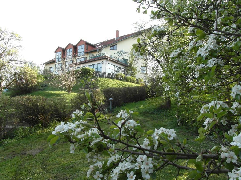 Burgenblick 3*